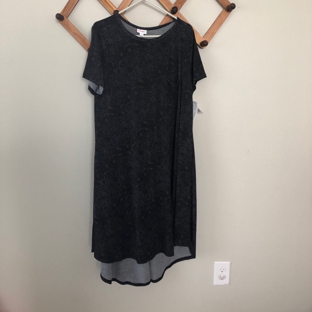 Black T-shirt dress with neutral fun print